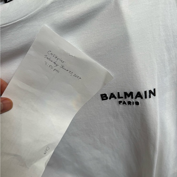 Balmain T-shirt size extra large with embroidered logo. - Picture 4 of 4